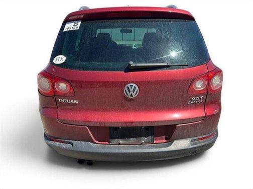 Wild Cherry Metallic 2011 Volkswagen Tiguan S