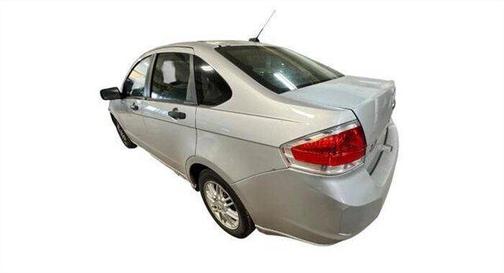 Silver 2009 Ford Focus SE
