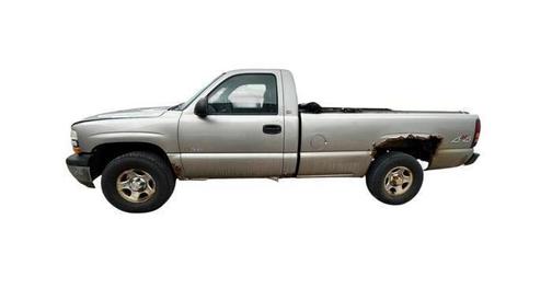Tan 2002 Chevrolet Silverado 1500