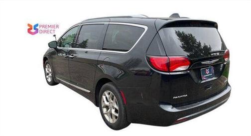 Brilliant Black Crystal Pearlcoat 2018 Chrysler Pacifica Limited