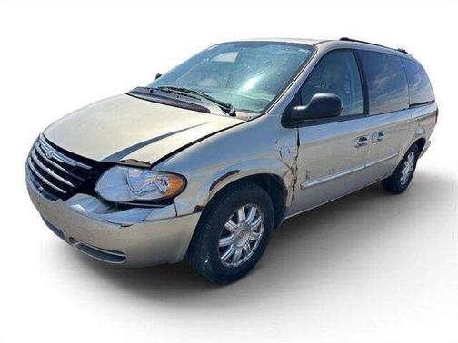 Linen Gold Clearcoat Metallic 2005 Chrysler Town & Country Touring