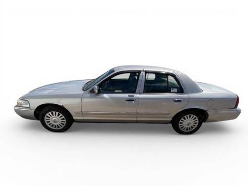 Silver 2007 Mercury Grand Marquis LS