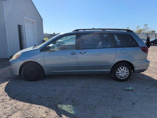 Blue 2005 Toyota Sienna LE
