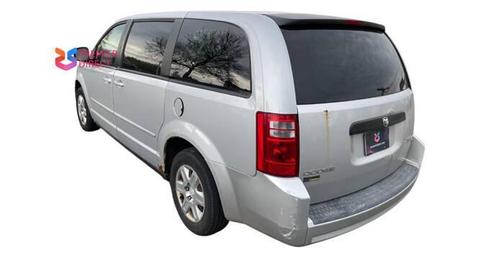 Silver 2009 Dodge Grand Caravan SE