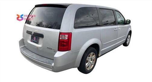 Silver 2009 Dodge Grand Caravan SE