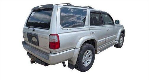 Gold 2000 Toyota 4Runner Limited