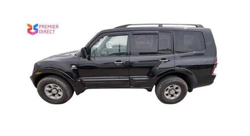 Black 2002 Mitsubishi Montero Limited