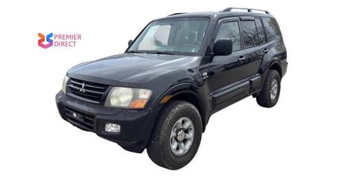 Black 2002 Mitsubishi Montero Limited