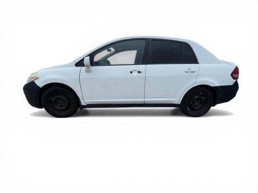 Fresh Powder 2010 Nissan Versa 1.8 S