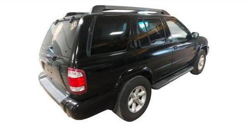 Super Black 2003 Nissan Pathfinder SE