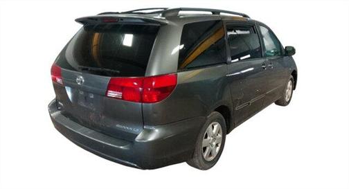 Dark Gray 2005 Toyota Sienna LE