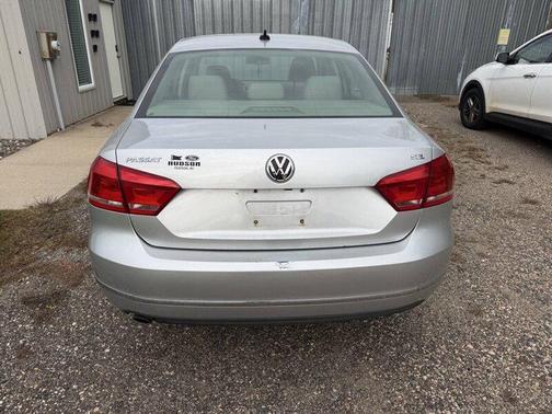 Silver 2013 Volkswagen Passat 2.5 SEL