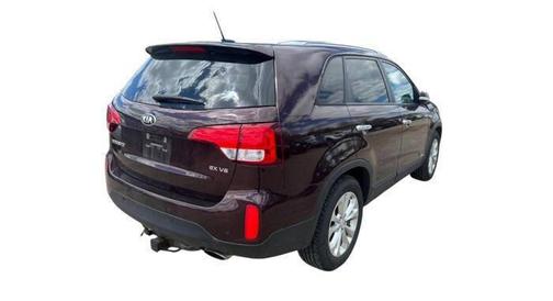 Maroon 2015 Kia Sorento EX