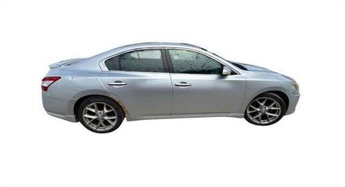 Radiant Silver 2010 Nissan Maxima SV
