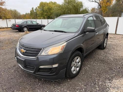 Gray 2014 Chevrolet Traverse LS