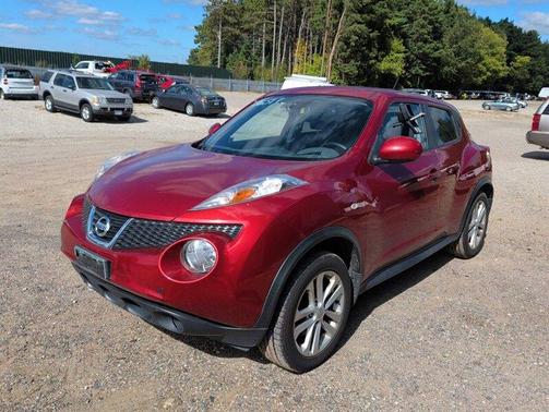 Cayenne Red 2011 Nissan Juke SV
