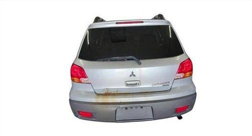 Silver 2003 Mitsubishi Outlander LS