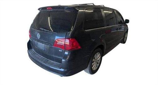 Nocturne Black Metallic 2013 Volkswagen Routan SE