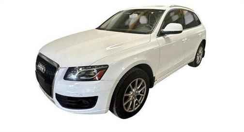White 2010 Audi Q5 3.2 Premium Plus quattro