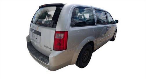 Silver 2010 Dodge Grand Caravan SE