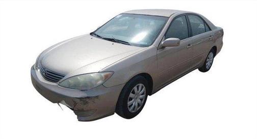 Tan 2005 Toyota Camry LE
