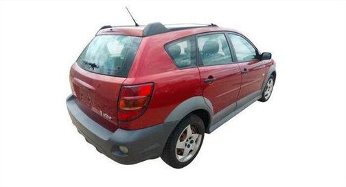 Red 2005 Pontiac Vibe