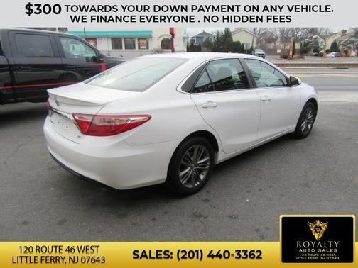 2016 Toyota Camry SE w/Special Edition Pkg