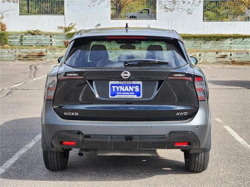 2025 Nissan Kicks SV