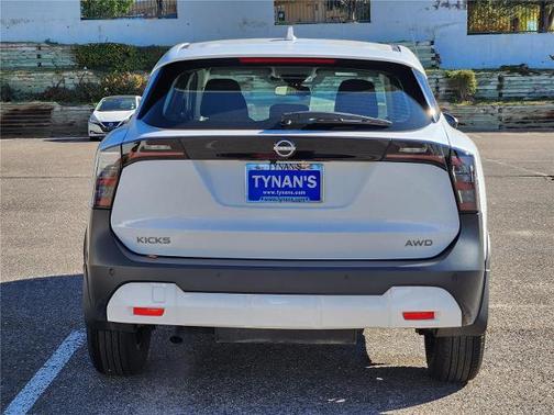2025 Nissan Kicks S