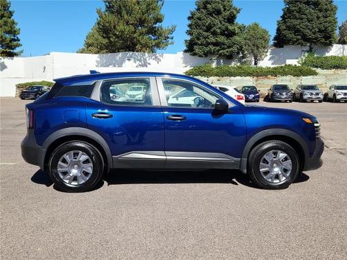 2025 Nissan Kicks S