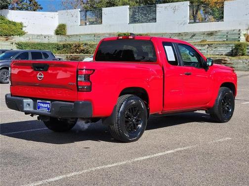 2022 Nissan Frontier S
