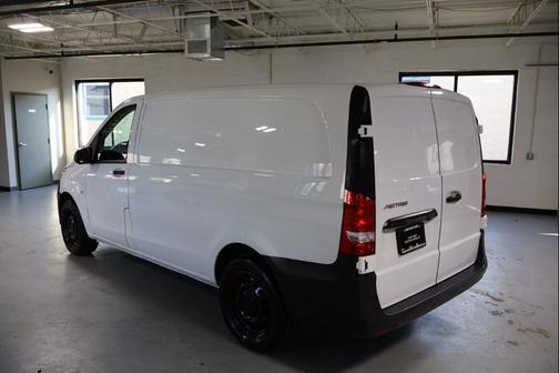 2017 Mercedes-Benz Metris Base