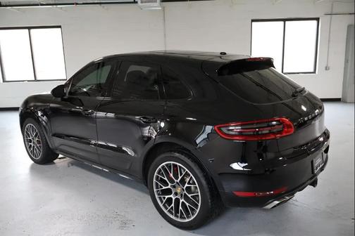 2016 Porsche Macan Turbo