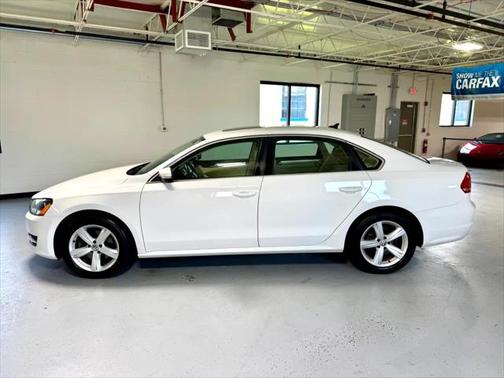 2012 Volkswagen Passat 2.5 SE