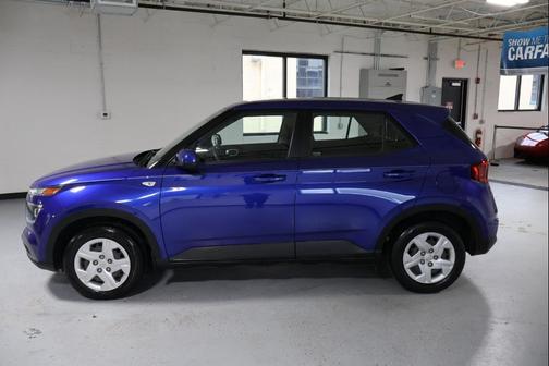 2020 Hyundai VENUE SE