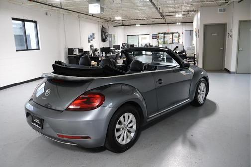 2018 Volkswagen Beetle 2.0T SE