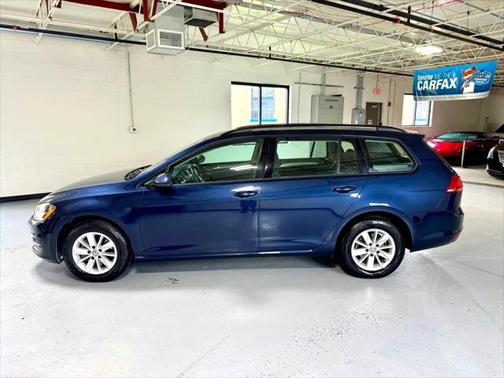 2016 Volkswagen Golf SportWagen TSI S 4-Door