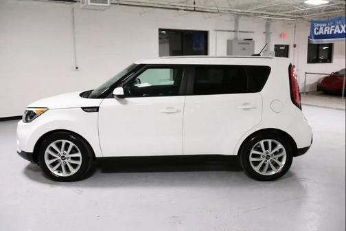 White 2018 Kia Soul +