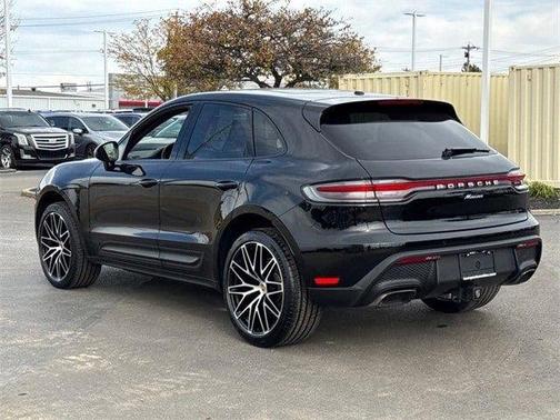 2023 Porsche Macan T