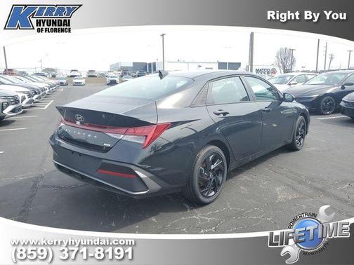 Black 2026 Hyundai ELANTRA HEV SEL Sport