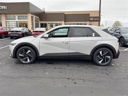 2025 Hyundai IONIQ 5 SE