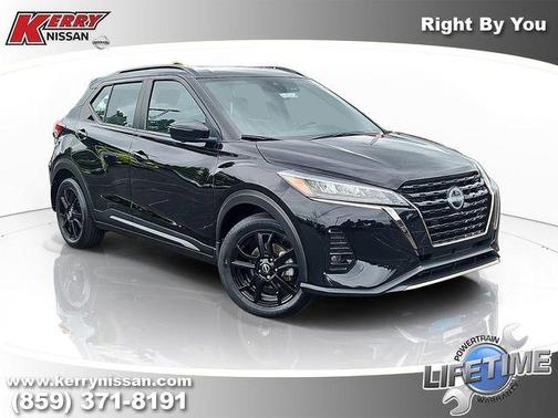 Super Black 2024 Nissan Kicks SR