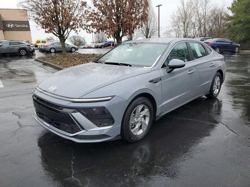 2025 Hyundai SONATA SE