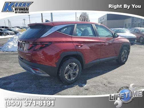 2026 Hyundai TUCSON Hybrid Blue SE