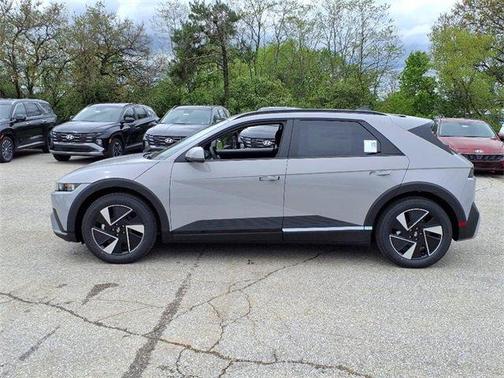 2025 Hyundai IONIQ 5 SEL