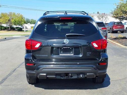 2020 Nissan Pathfinder SL