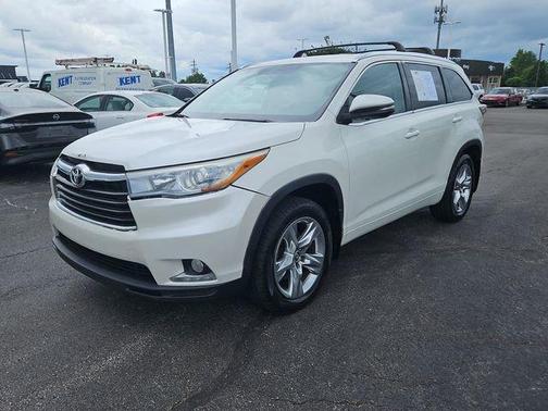 Silver Sky Metallic 2016 Toyota Highlander Limited