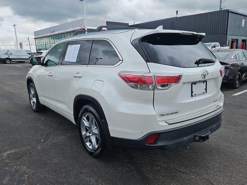 Silver Sky Metallic 2016 Toyota Highlander Limited
