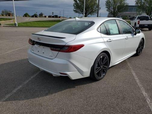 Wind Chill Pearl 2026 Toyota Camry XSE