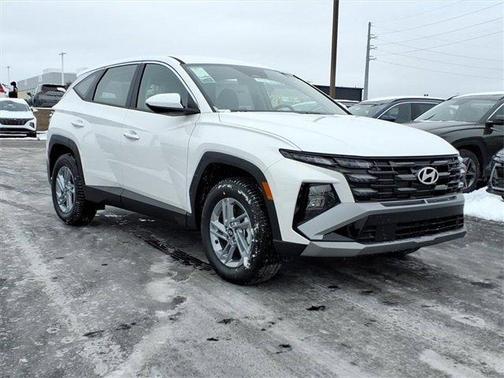 2026 Hyundai TUCSON SE